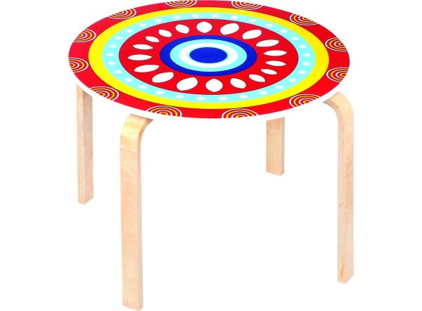 میز چوبی پیکاردو با طرح‌های زیبا و جذاب مناسب برای غذا خوردن، بازی و نقاشی و سرگرمی کودکان است