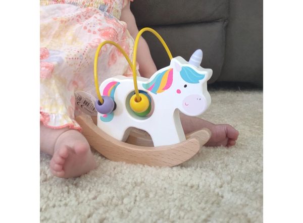 یونیکورن مهره و میله چوبی پیکاردو یه اسباب بازیه که حسابی کودکان رو سرگرم می‌کنه