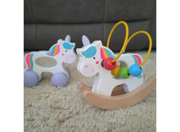 یونیکورن مهره و میله چوبی پیکاردو یه اسباب بازیه که حسابی کودکان رو سرگرم می‌کنه