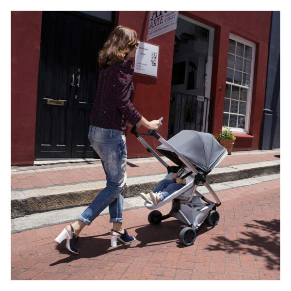 همین حالا سفارش بده! کالسکه کویینی زپ فلکس ماکسی کوزی کالسکه عصایی ARMAGHANKIDS.COM ارسال رایگان برای خرید های بیش از 5 میلیون تومان در سراسر کشور.